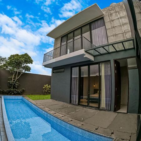 Villa Carmela Batu By Kingspark 8 Exterior foto